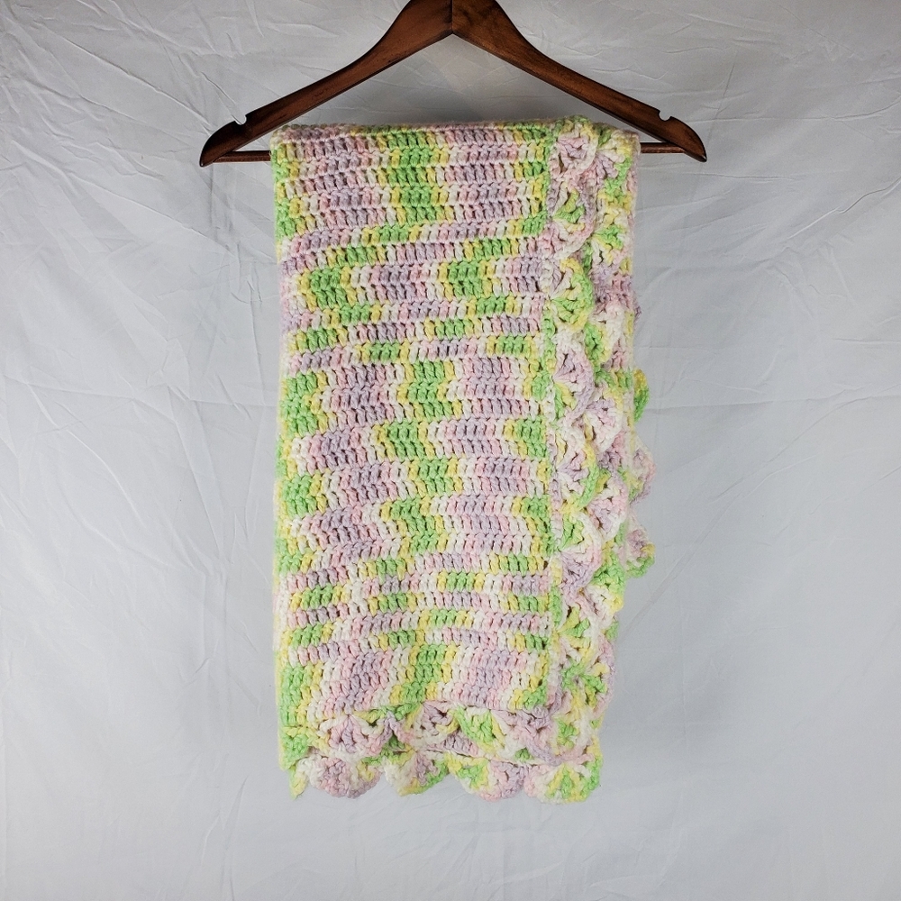 Vintage Handmade Crochet Pastel Baby Blanker‎